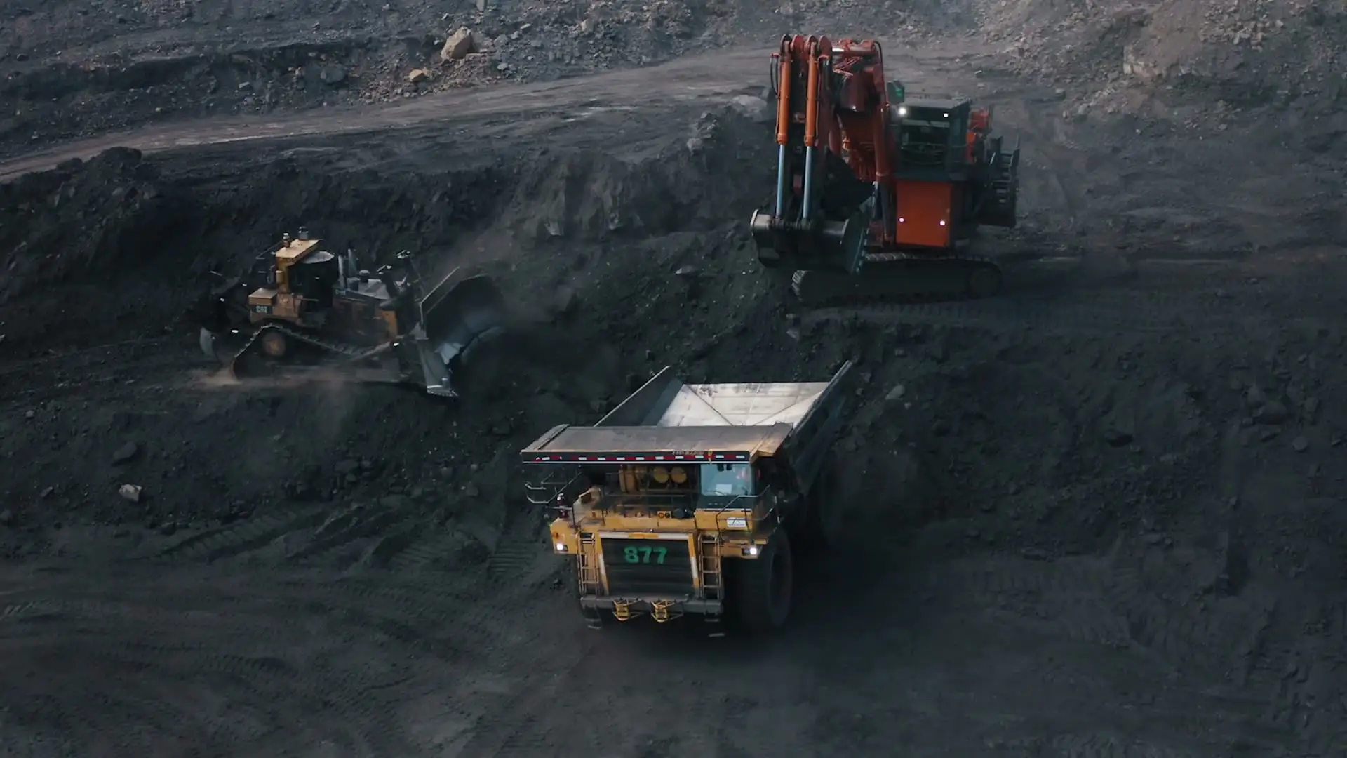 EX2000 excavator loading a haul truck on an active bench